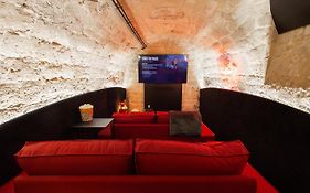 CMG Jacques /Pantheon